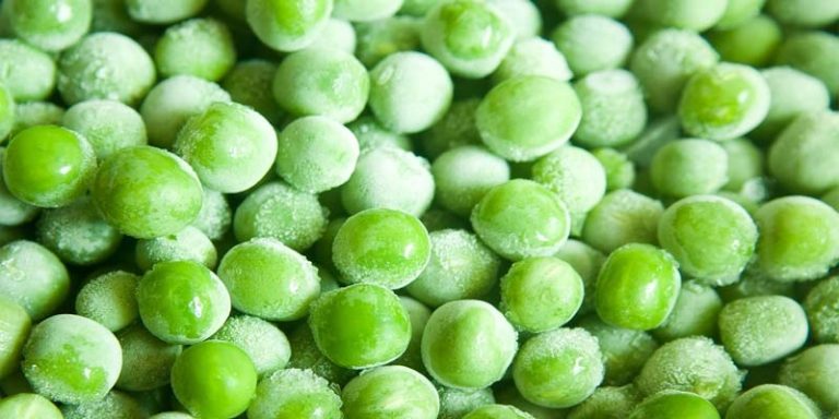 Can Chickens Eat Frozen Peas